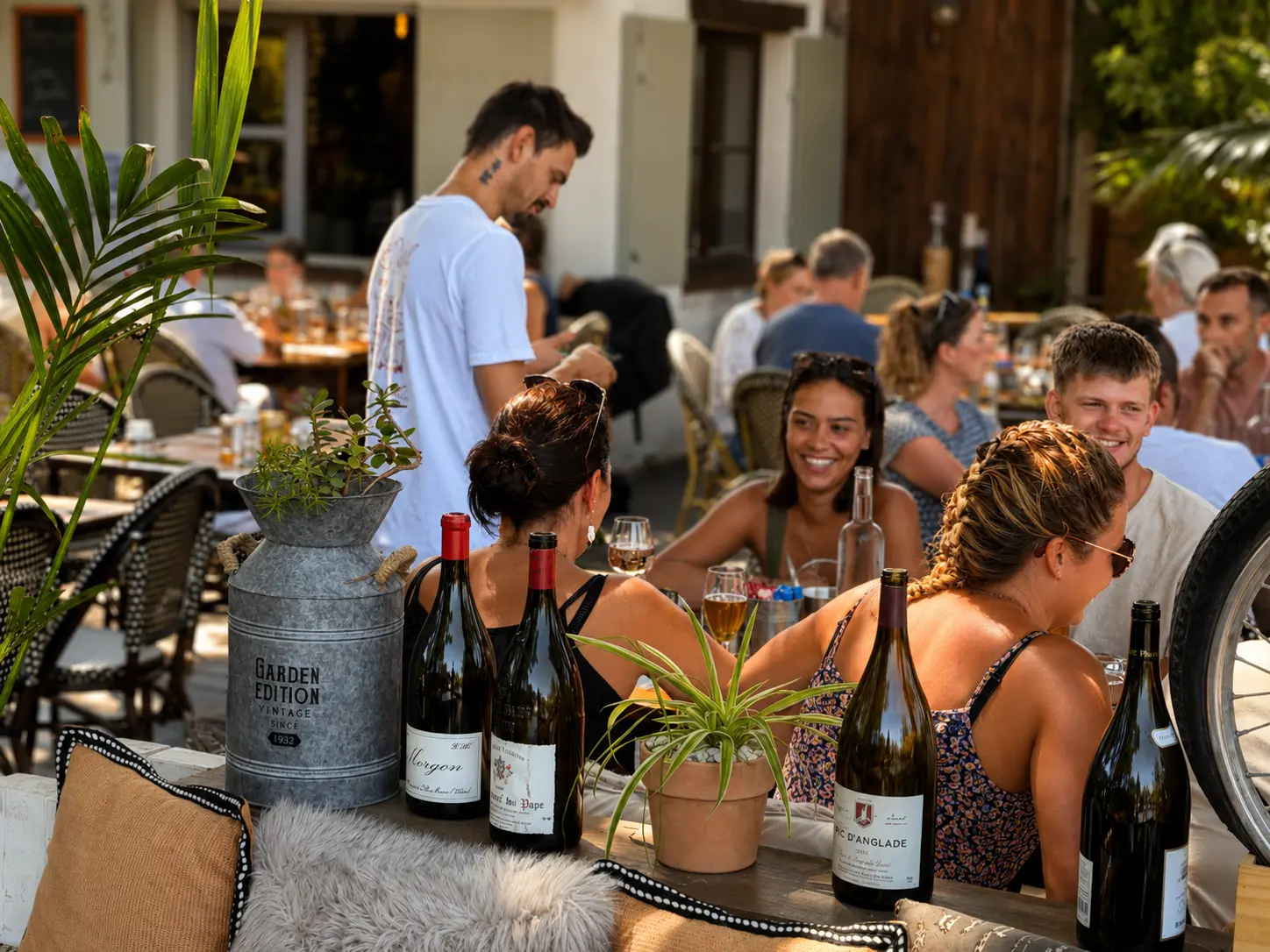 Service du déjeuner sur la terrasse du Will